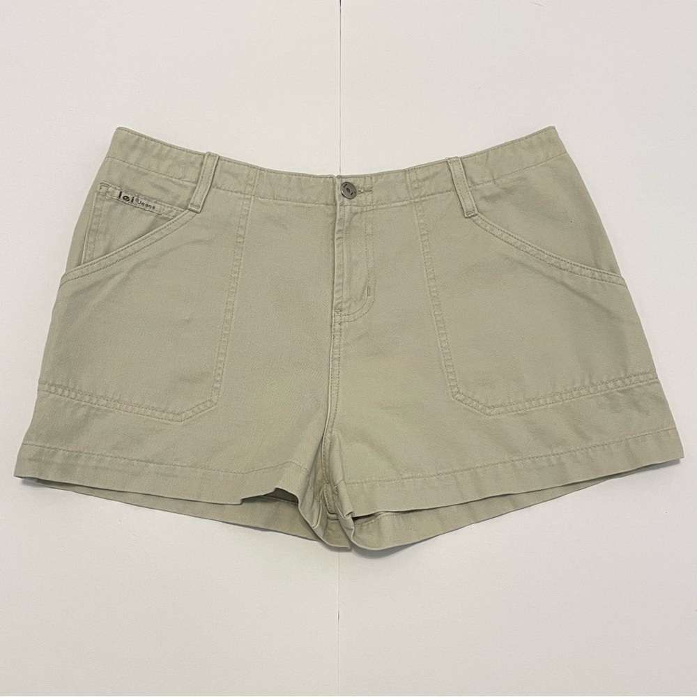 Vintage l.e.i. Women's Tan Khaki Shorts Size 32in (13)